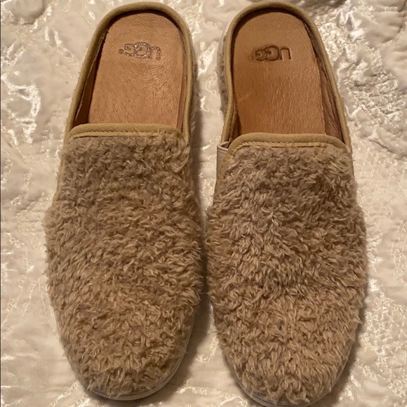 UGG Shoes - Uggs fluffy slip ons women’s size 7